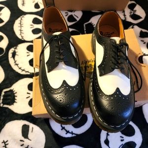 Dr. Marten 3989 Bex Smooth Leather Brogue